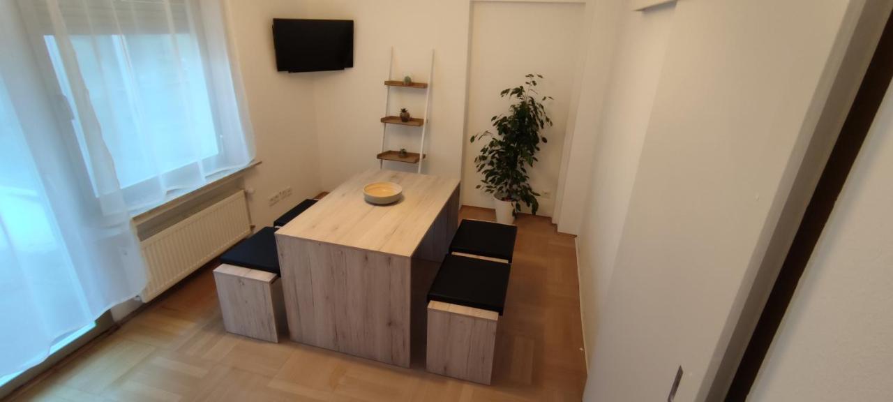 Schoene Und Optimal Gelegene Wohnung Weisskirchen Extérieur photo