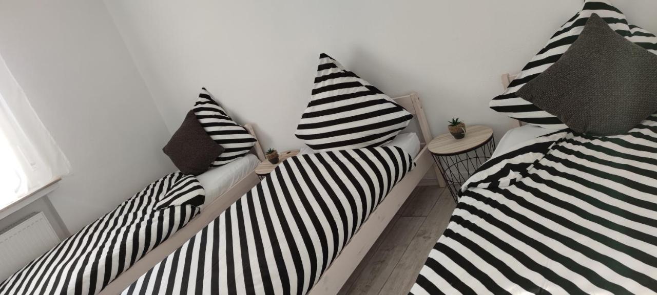 Schoene Und Optimal Gelegene Wohnung Weisskirchen Extérieur photo