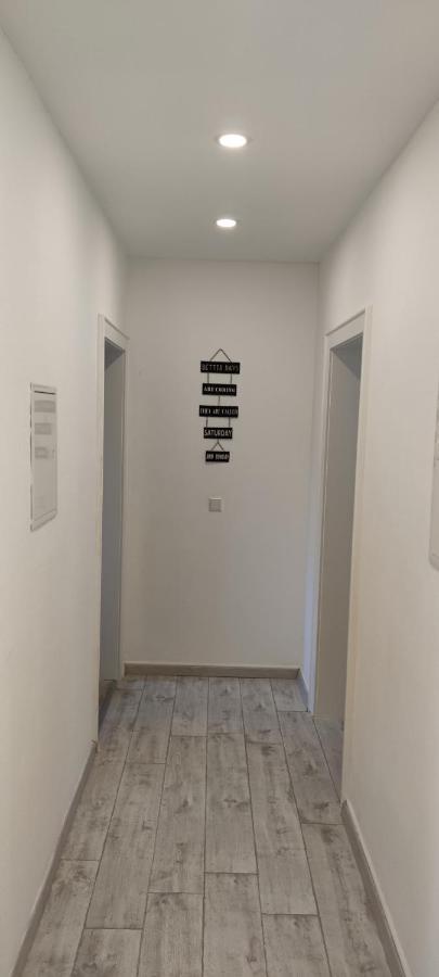 Schoene Und Optimal Gelegene Wohnung Weisskirchen Extérieur photo